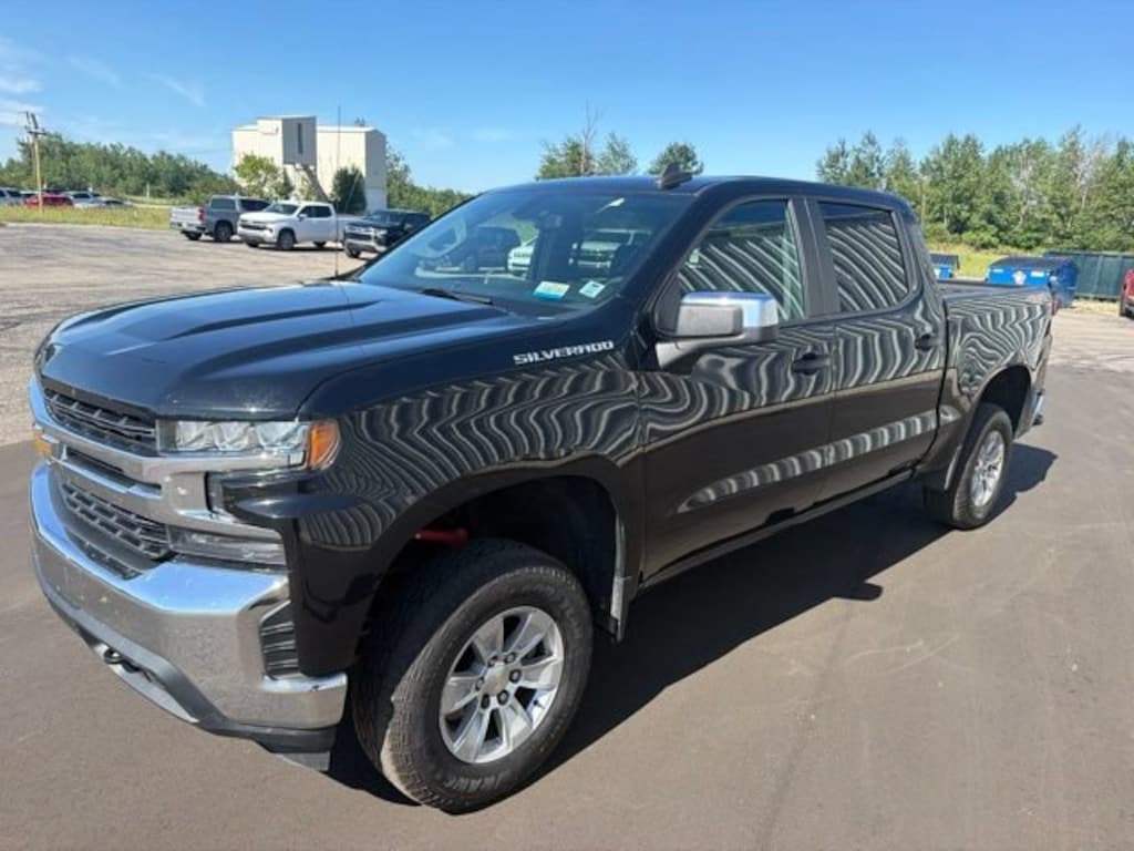 Used 2020 Chevrolet Silverado 1500 LT Truck Crew Cab