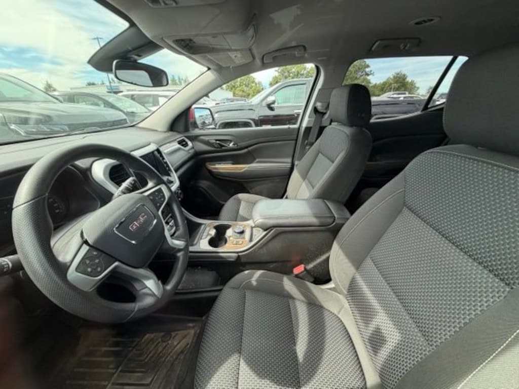 Used 2023 GMC Acadia SLE SUV