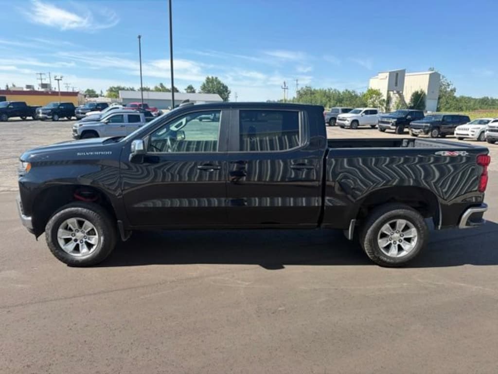 Used 2020 Chevrolet Silverado 1500 LT Truck Crew Cab