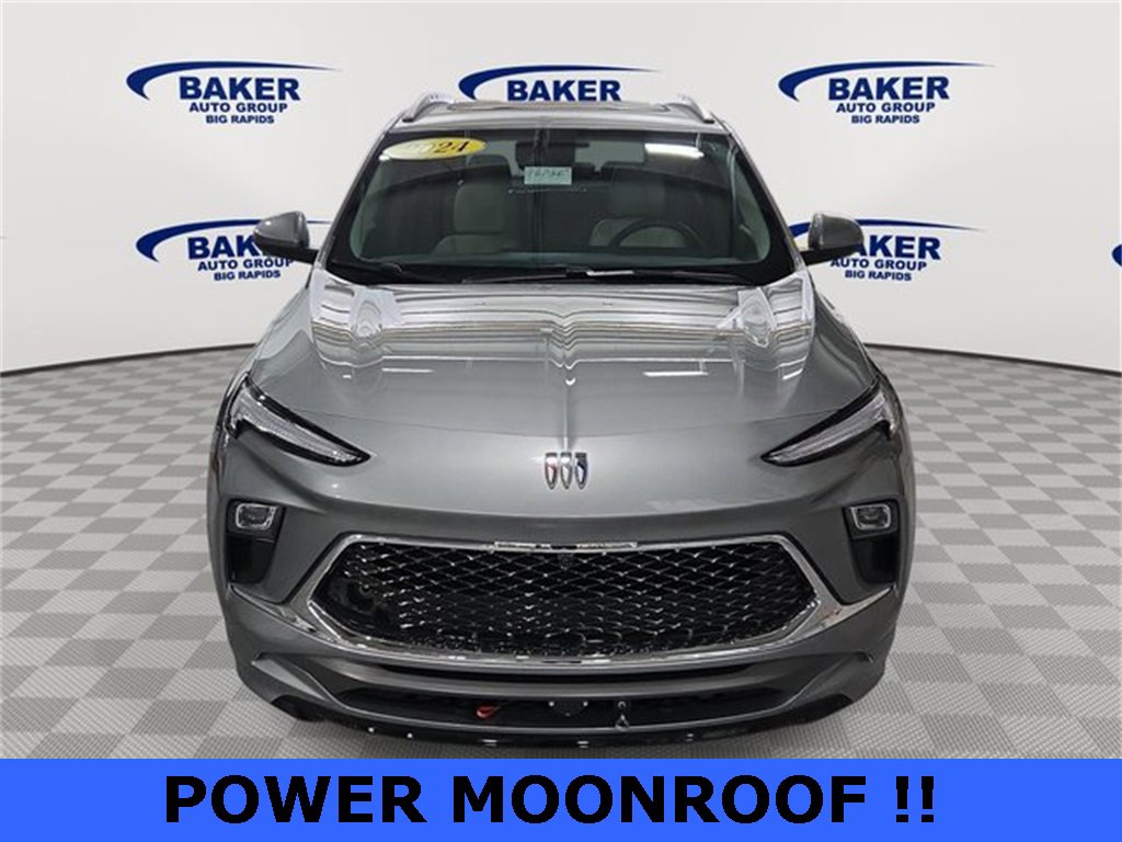 2024 Buick Encore GX Avenir photo 2