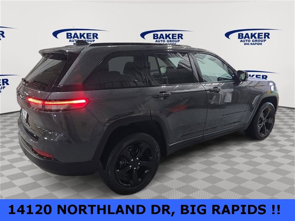 Used 2023 Jeep Grand Cherokee Altitude