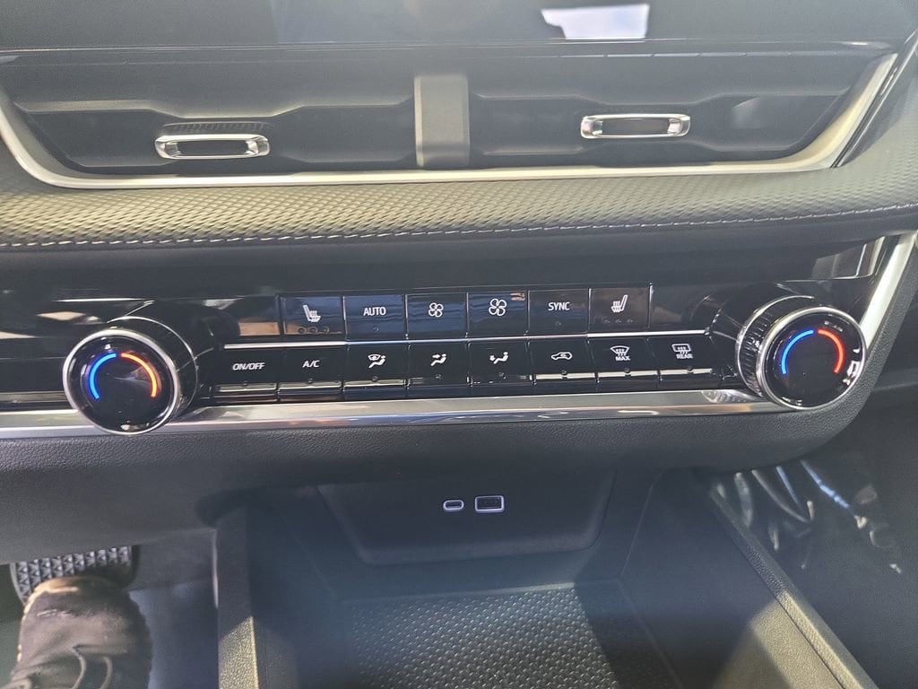 2026 Chevrolet Equinox LT - Photo 25