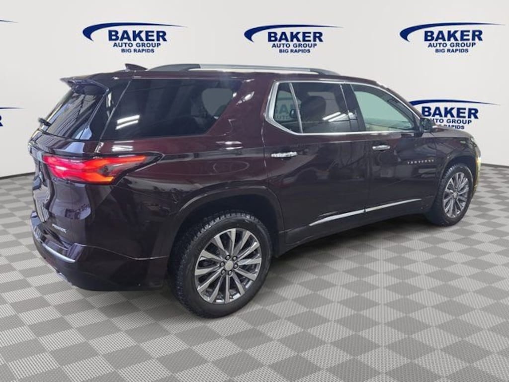 Used 2023 Chevrolet Traverse Premier SUV
