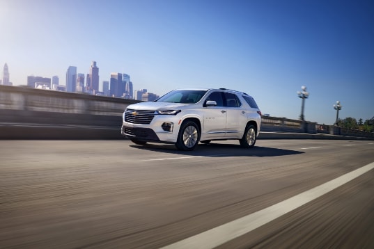 2023-chevrolet-traverse-001-537x358.jpg
