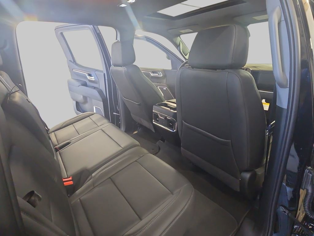 2026 GMC Sierra 1500 SLT - Photo 12