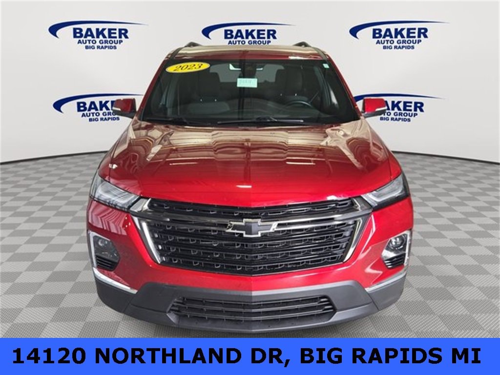 Used 2023 Chevrolet Traverse LT Cloth SUV