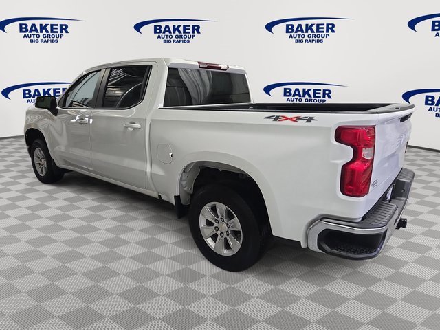 2024 Chevrolet Silverado 1500 LT photo 4