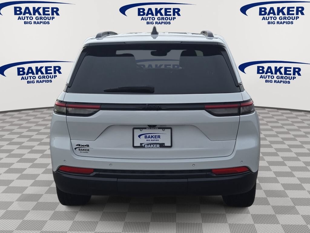 Used 2023 Jeep Grand Cherokee Altitude