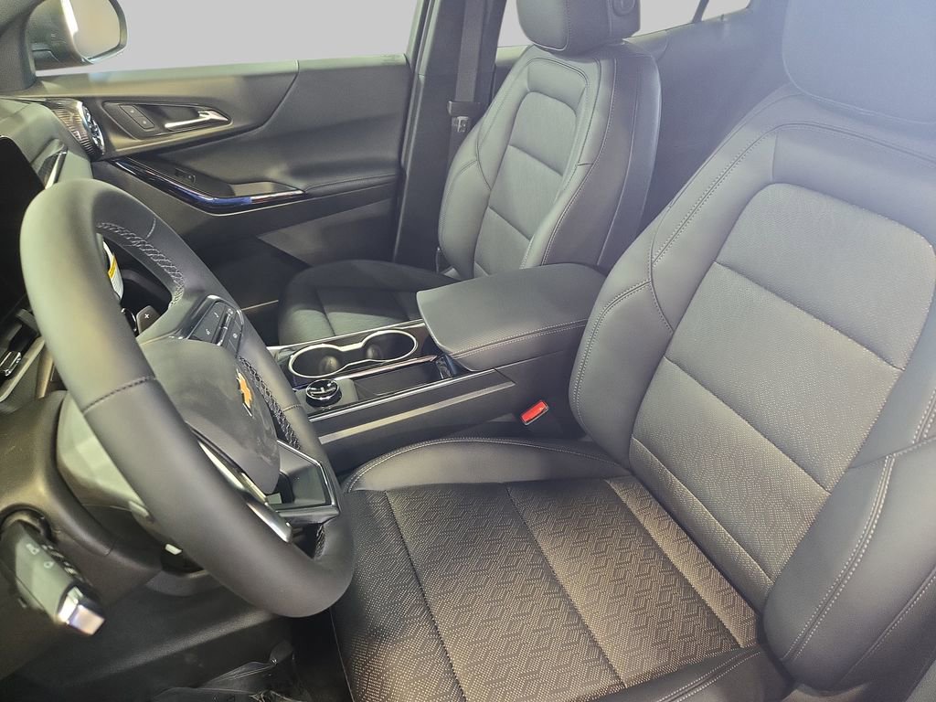 2026 Chevrolet Equinox LT - Photo 18