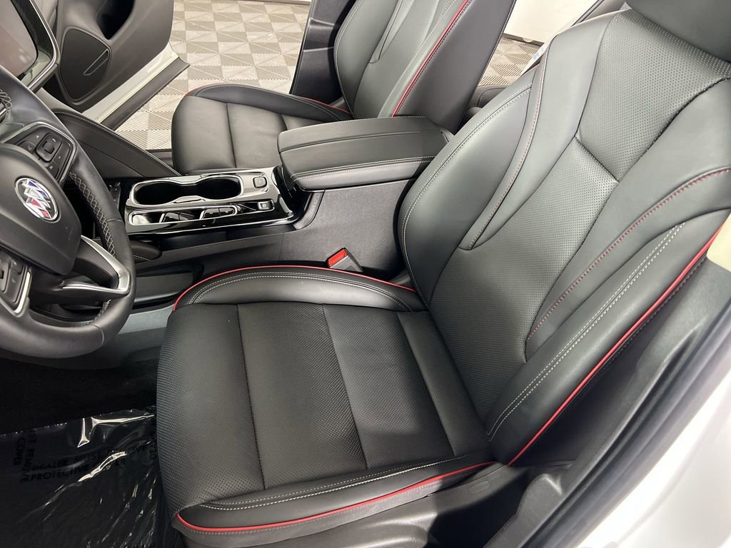 Used 2023 Summit White Buick Essence image 20