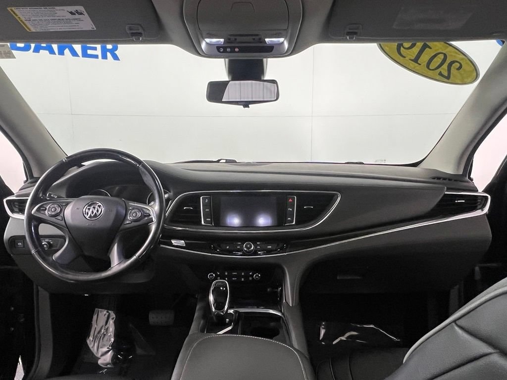 Used 2019 Ebony Twilight Buick Avenir image 10
