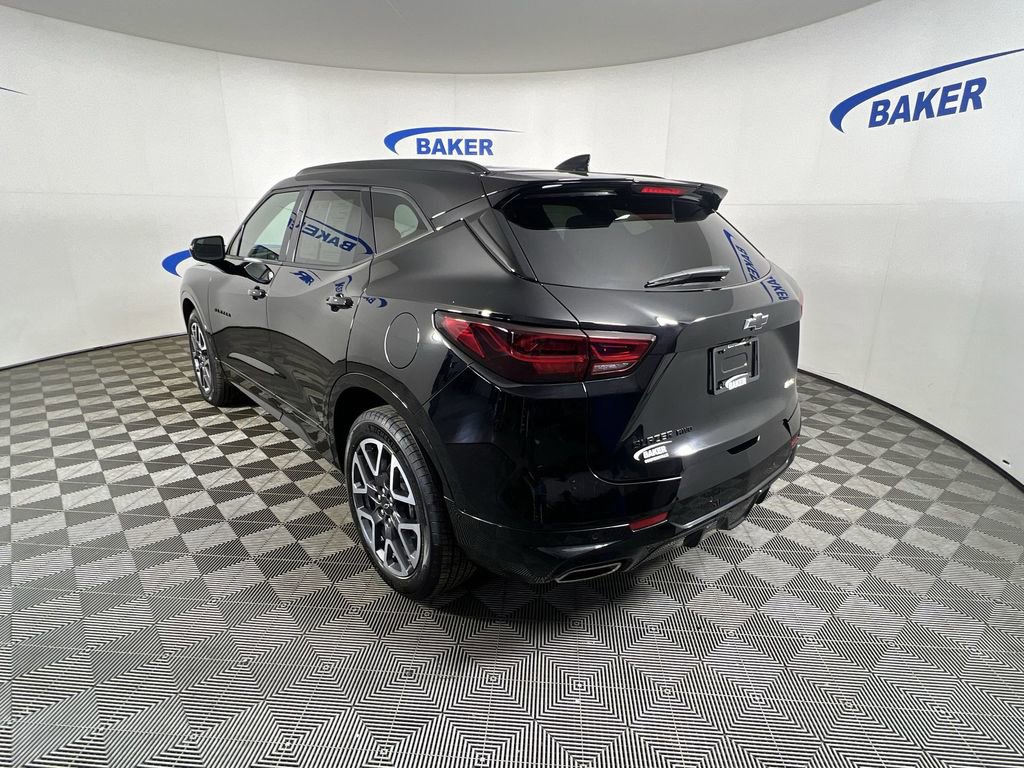 Used 2025 Black Chevrolet RS image 7