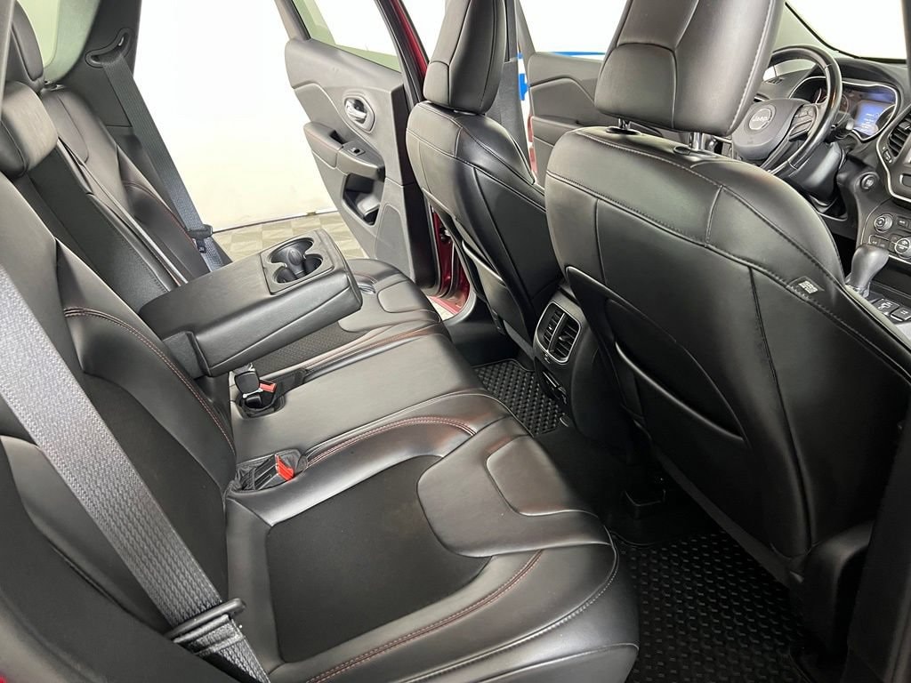 Used 2020 Velvet Red Pearlcoat Jeep Trailhawk image 12