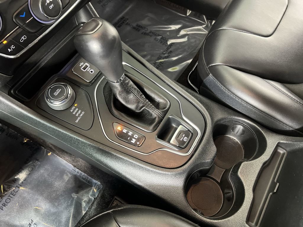 Used 2019 Billet Silver Jeep Latitude Plus 4x4 image 16