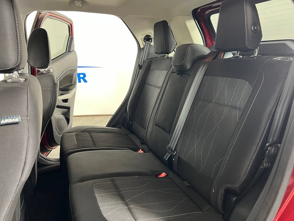 Used 2018 Ruby Red Metallic Ford SE image 15