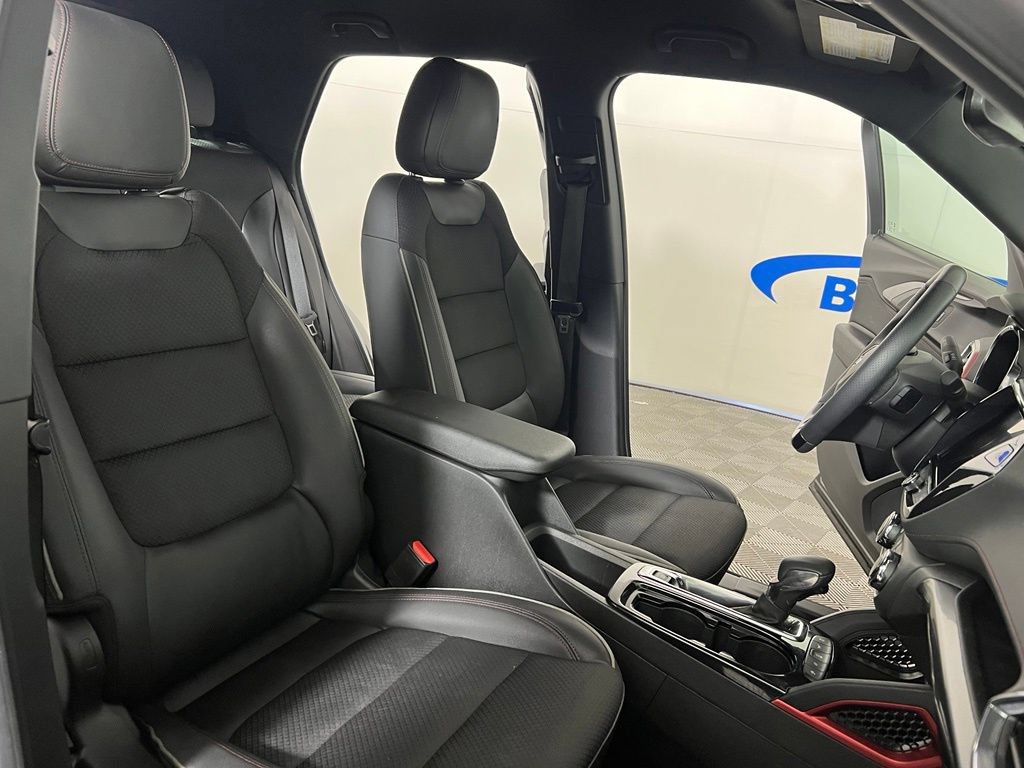 Used 2023 Mosaic Black Chevrolet RS image 11