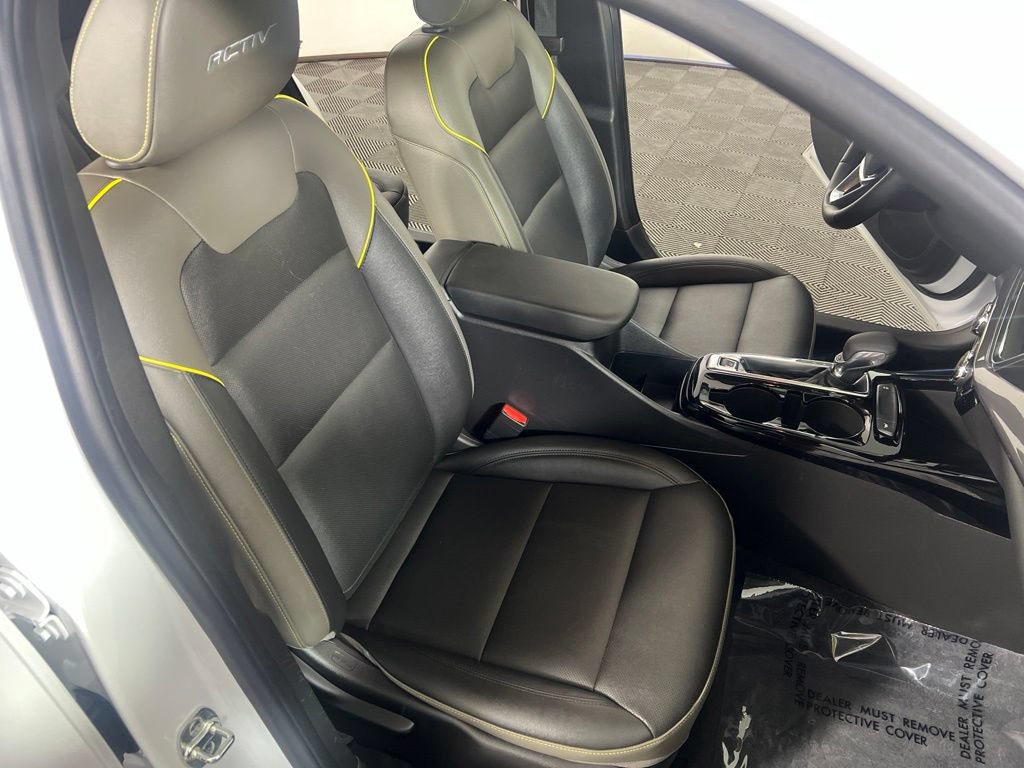 Used 2025 Summit White Chevrolet ACTIV image 12