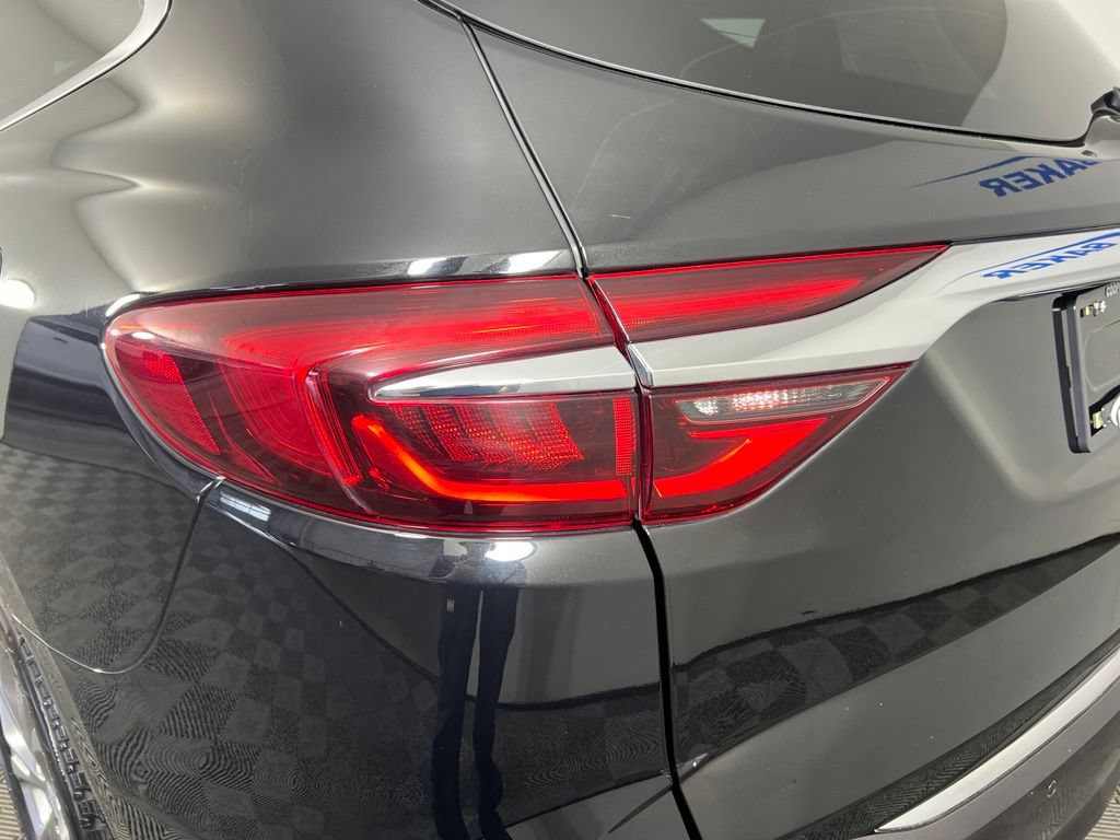 Used 2019 Ebony Twilight Buick Avenir image 39