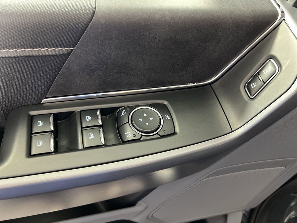 Used 2025 Agate Black Ford XLT image 21