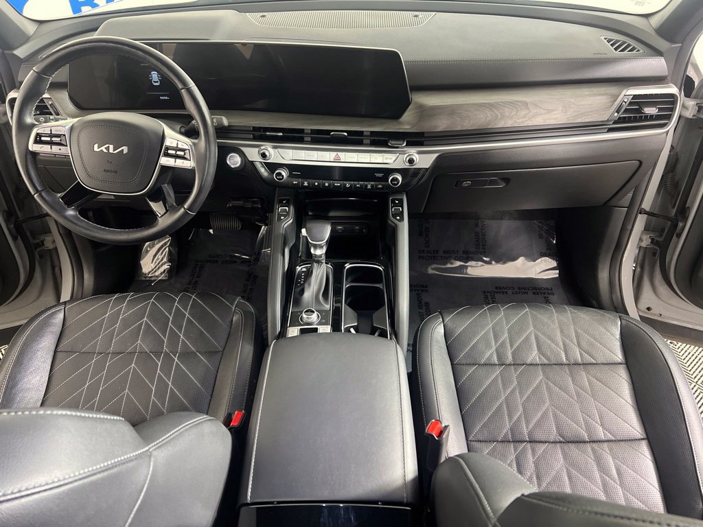 Used 2023 Wolf Gray Kia EX X-Line image 10