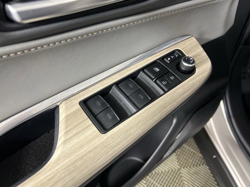 Used 2024 Titanium Glow Toyota LE image 22