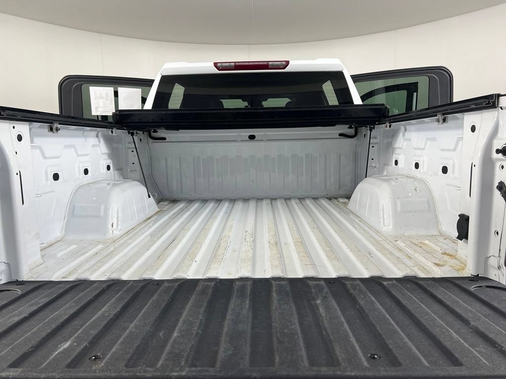 Used 2024 Summit White Chevrolet LT image 14