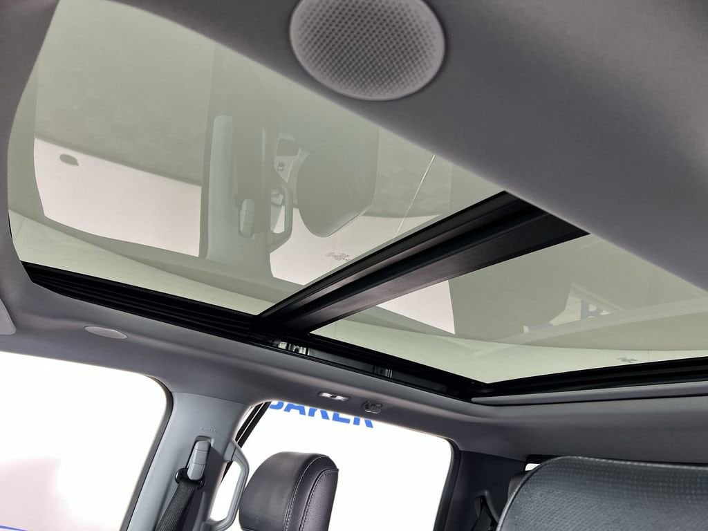 Used 2021 Star White Metallic Tri-Coat Ford  image 19