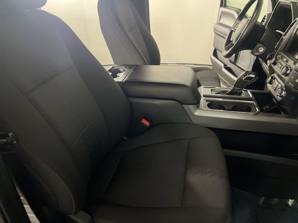 Used 2020 Magma Red Ford  image 27