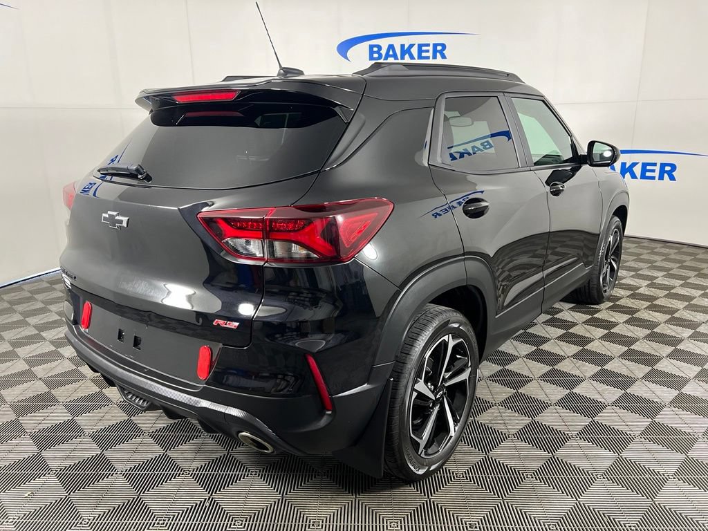 Used 2023 Mosaic Black Chevrolet RS image 5