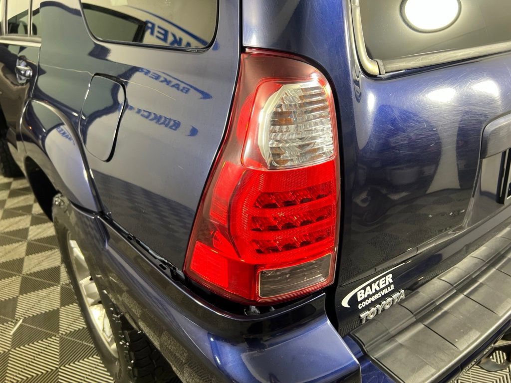 Used 2006 Nautical Blue Toyota Limited V8 image 31