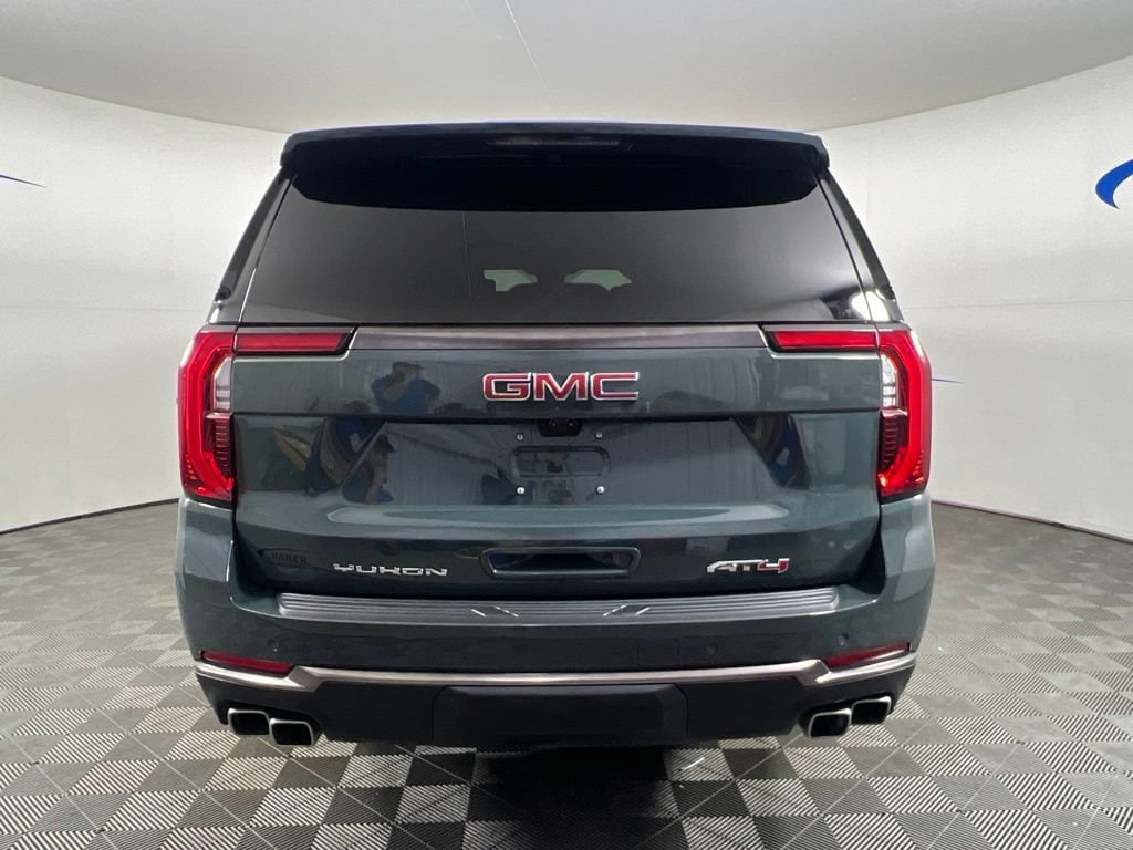 Used 2025 Midnight Pine GMC AT4 Ultimate image 5