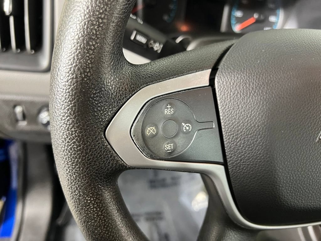 Used 2018 Kinetic Blue Chevrolet WT image 19