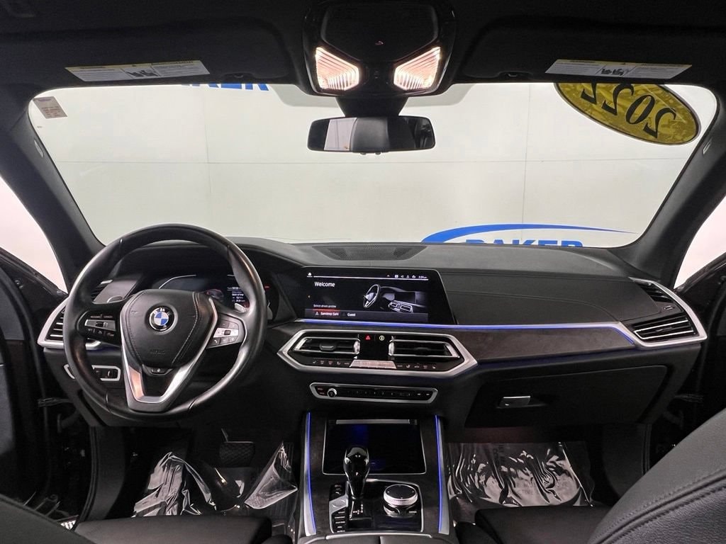 Used 2022 Sparkling Brown BMW xDrive40i image 10