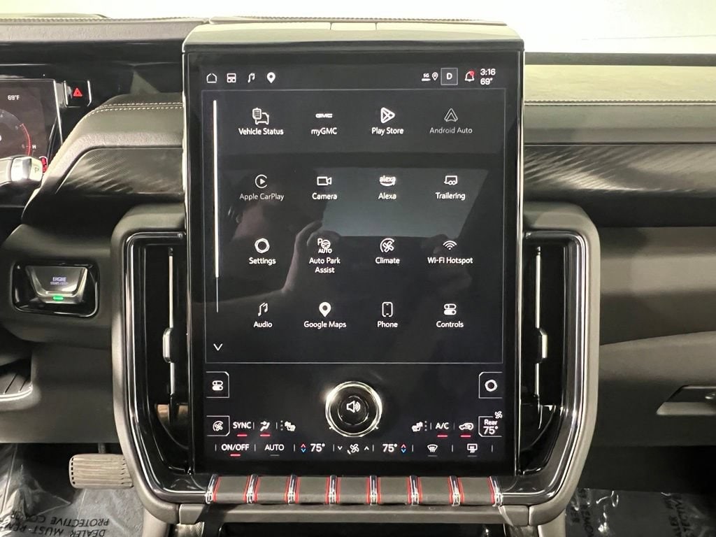 Used 2025 Titanium Rush GMC AT4 image 28
