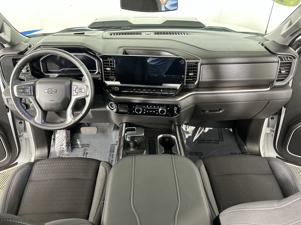 Used 2024 Summit White Chevrolet LT Trail Boss image 21