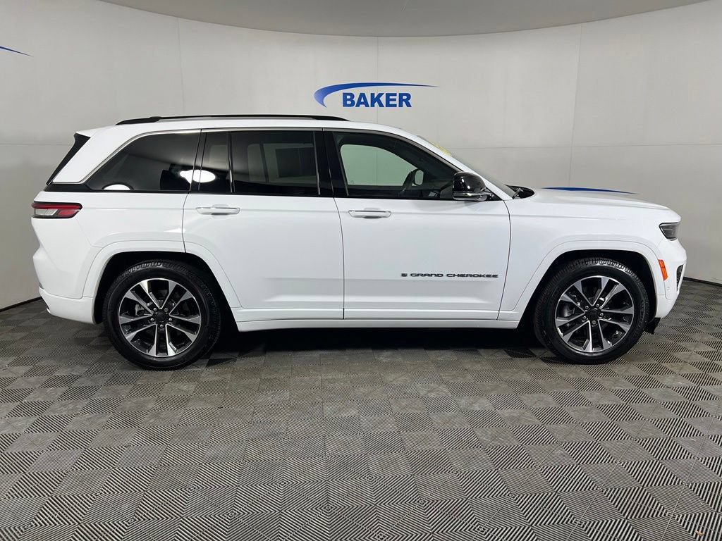 Used 2022 Bright White Jeep Overland image 7