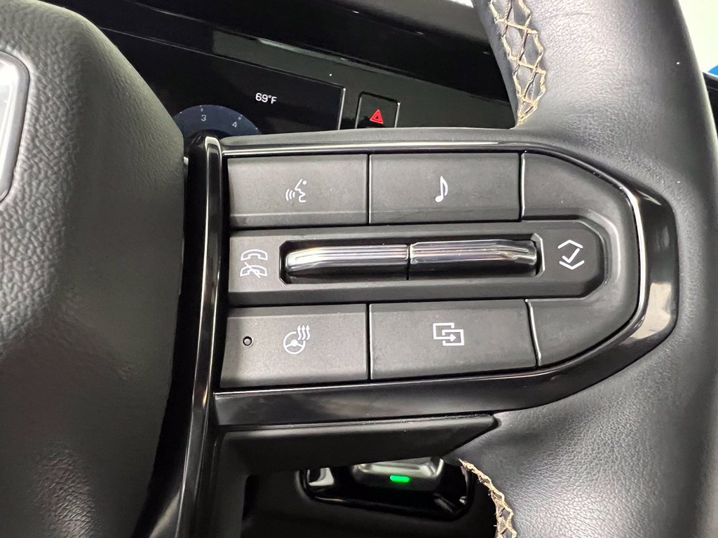 Used 2025 Titanium Rush GMC AT4 image 27