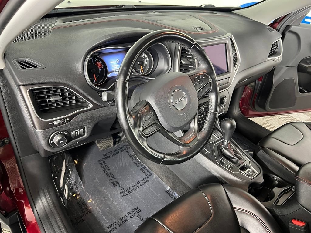 Used 2020 Velvet Red Pearlcoat Jeep Trailhawk image 16