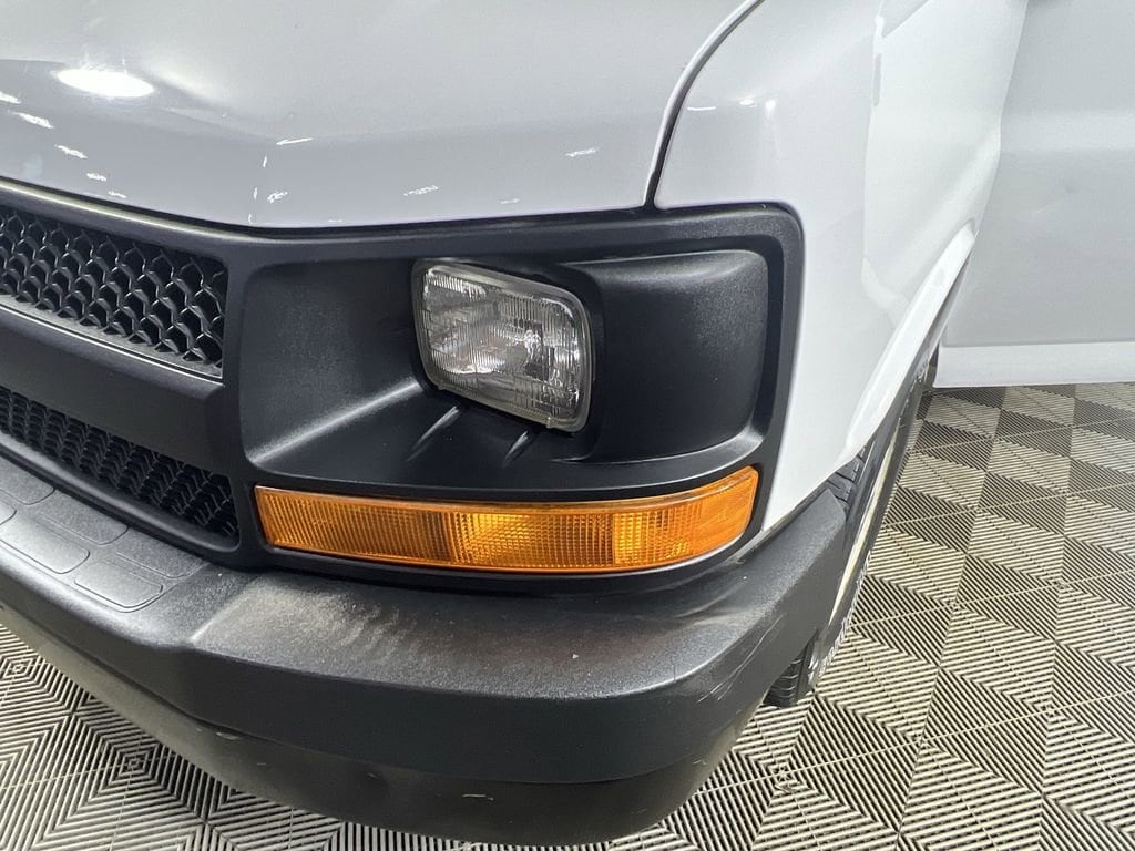 Used 2012 Summit White Chevrolet Work Van image 30