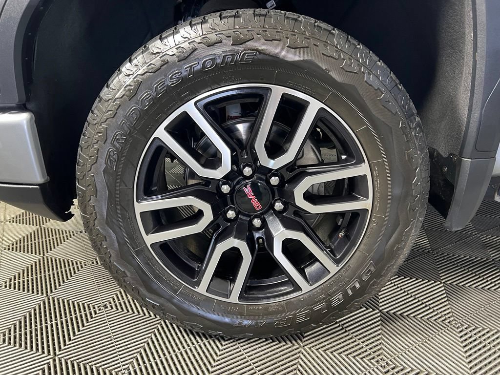 Used 2025 Sterling GMC AT4 image 39