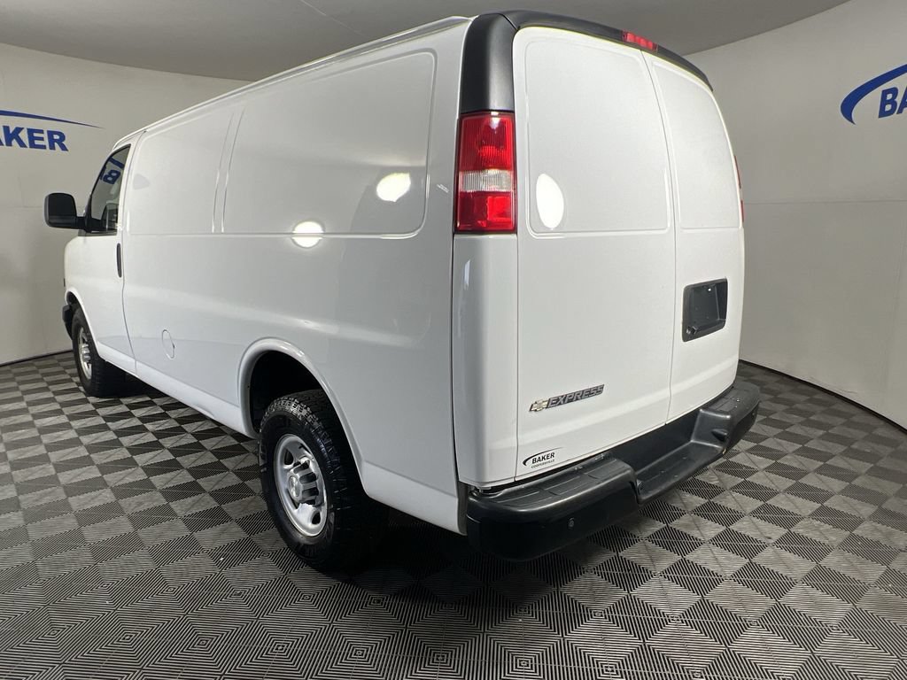 Used 2019 Summit White Chevrolet Work Van image 6