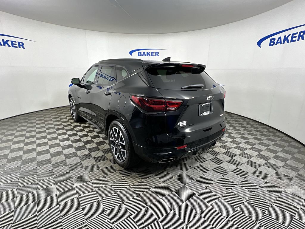 Used 2025 Black Chevrolet RS image 7