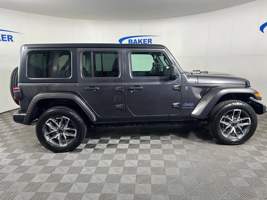 Used 2024 Granite Crystal Metallic Clearcoat Jeep Sport image 7