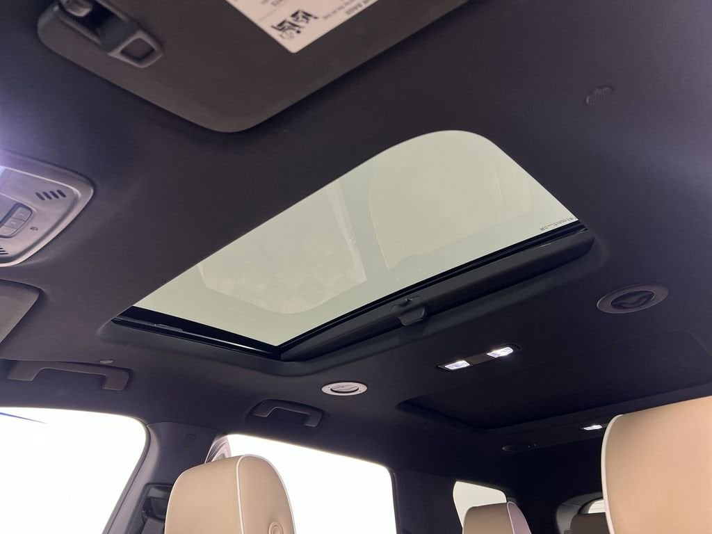 Used 2023 Summit White Chevrolet Premier image 20