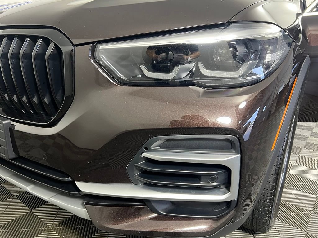Used 2022 Sparkling Brown BMW xDrive40i image 33