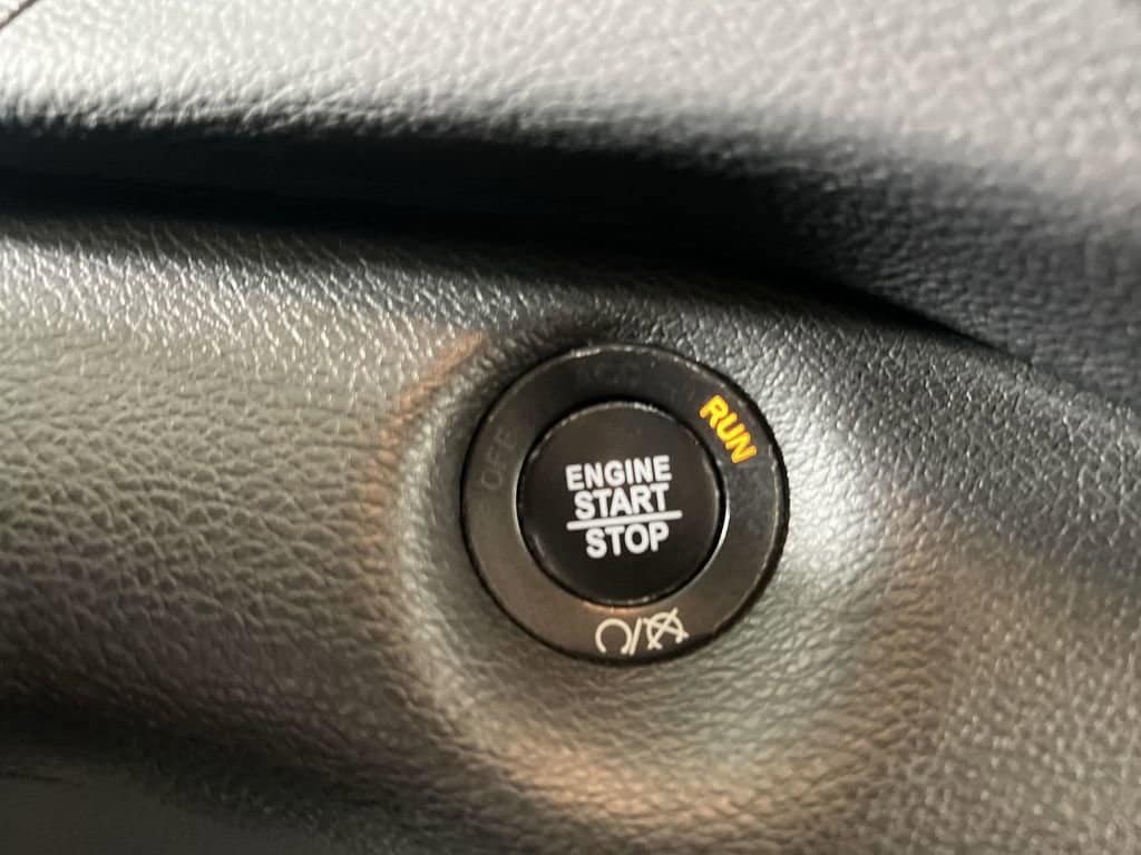 Used 2019 Billet Silver Jeep Latitude Plus 4x4 image 17