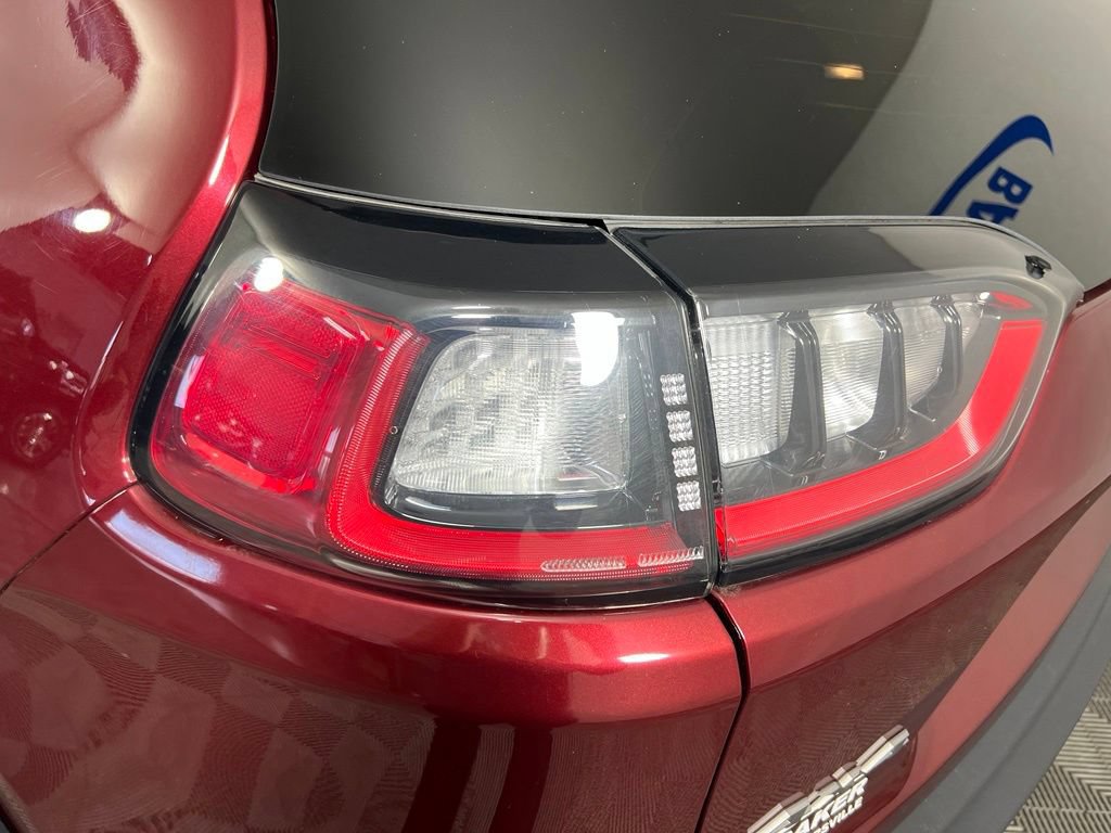Used 2020 Velvet Red Pearlcoat Jeep Trailhawk image 34