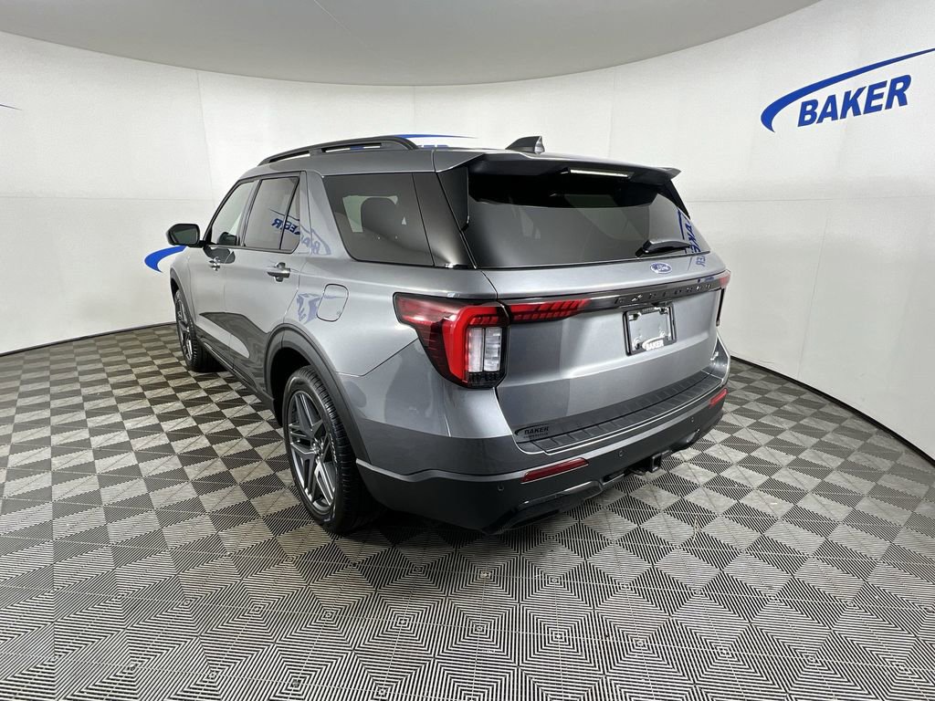 Used 2026 Gray Metallic Ford ST-Line image 7