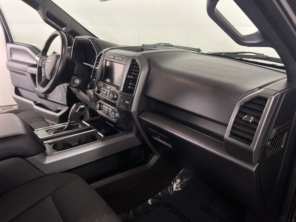 Used 2020 Magma Red Ford  image 28