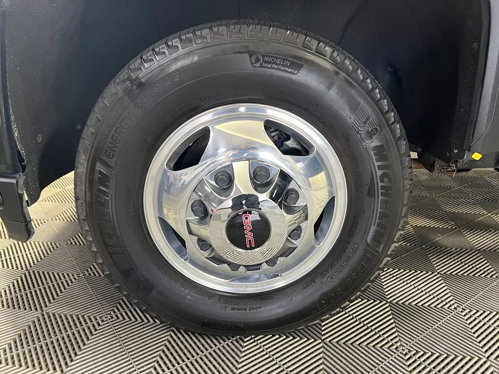 Used 2021 Onyx Black GMC Denali image 41